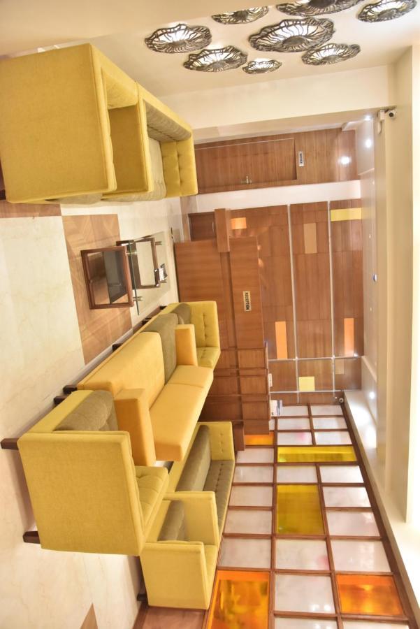 Hotel Rk Grand Varanasi Luaran gambar