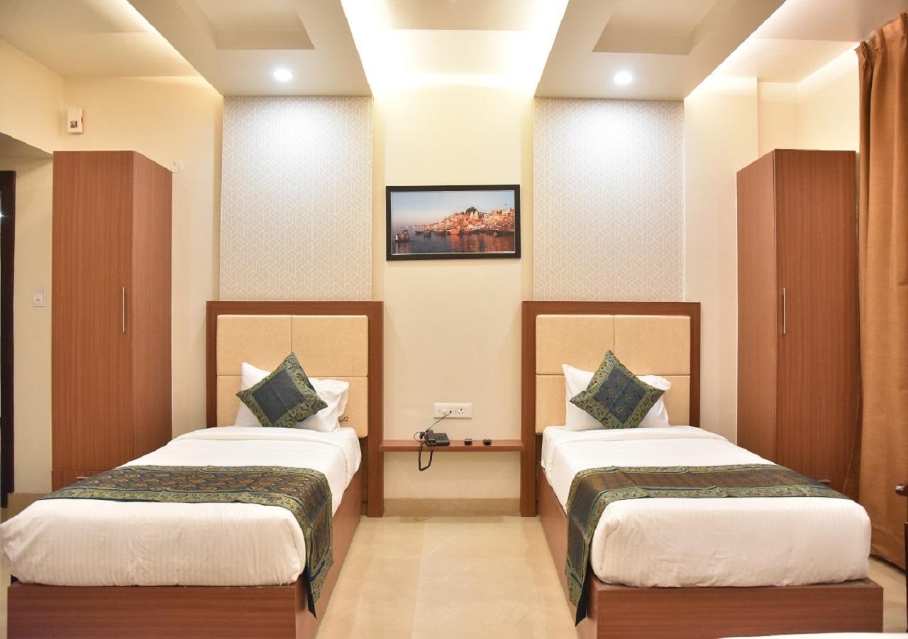 Hotel Rk Grand Varanasi Luaran gambar