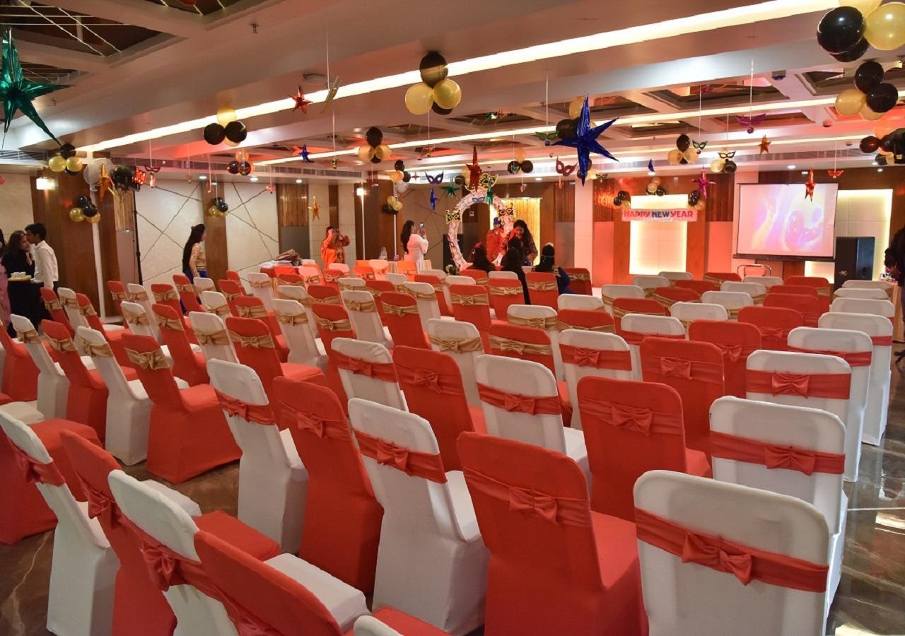 Hotel Rk Grand Varanasi Luaran gambar