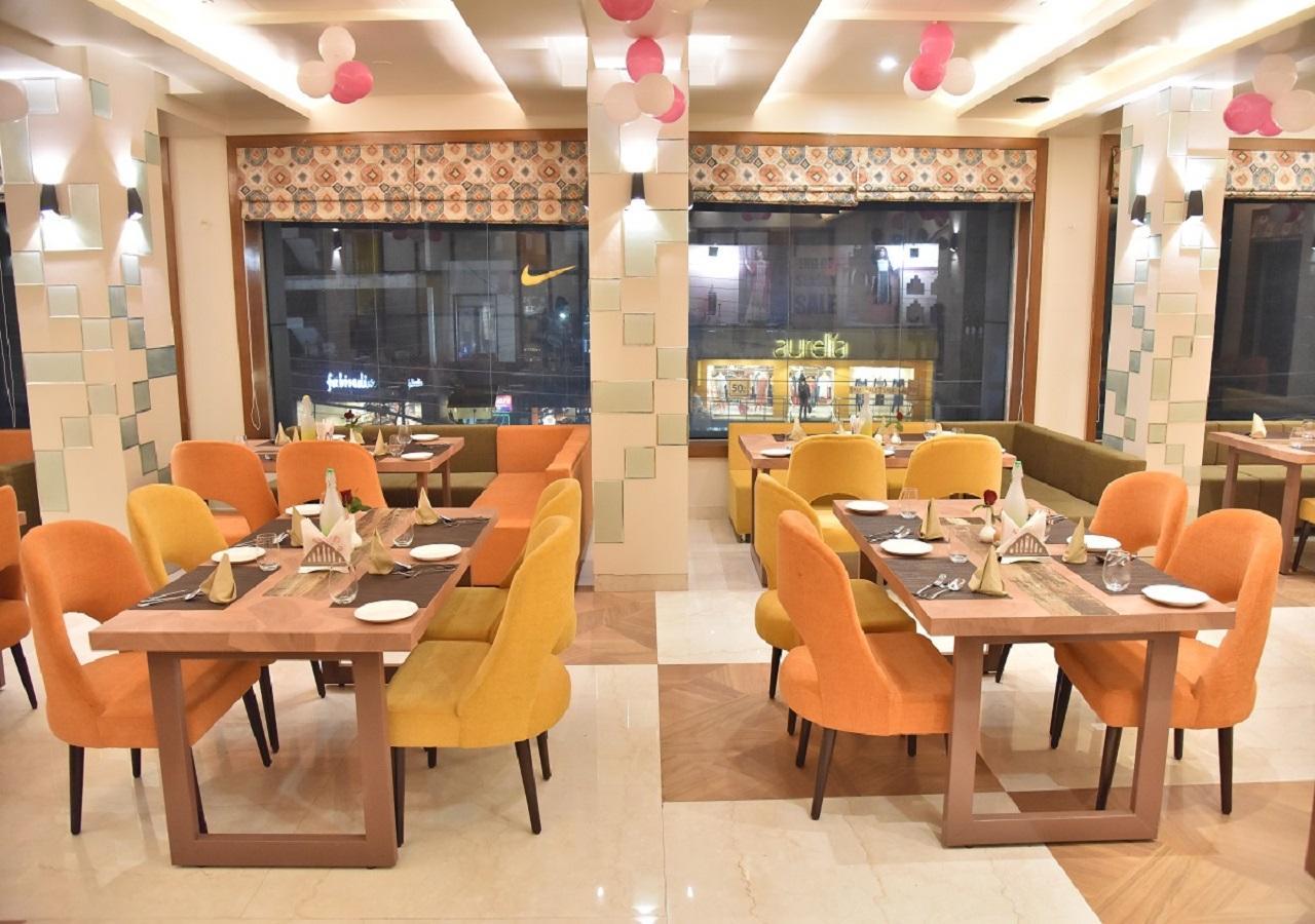 Hotel Rk Grand Varanasi Luaran gambar