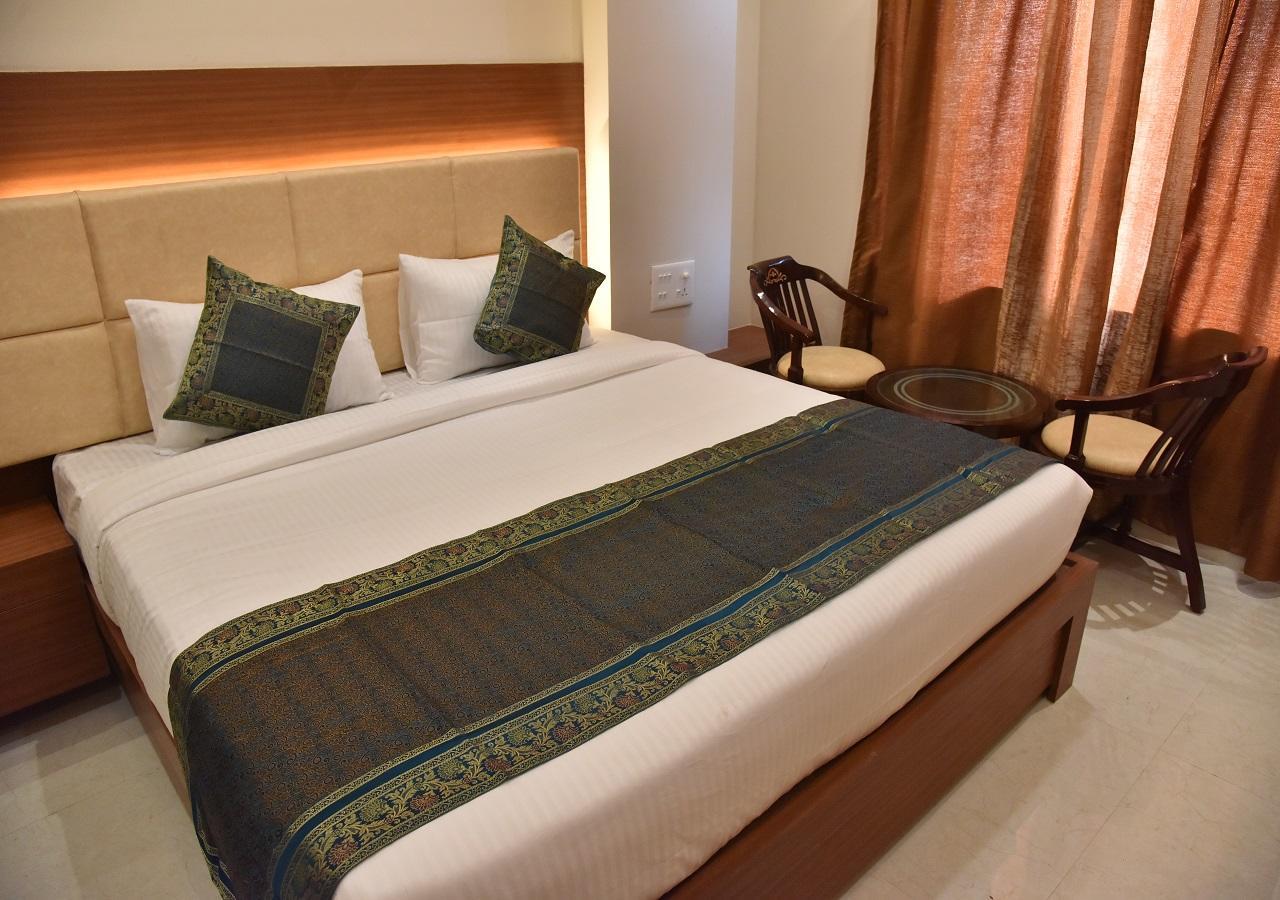 Hotel Rk Grand Varanasi Luaran gambar