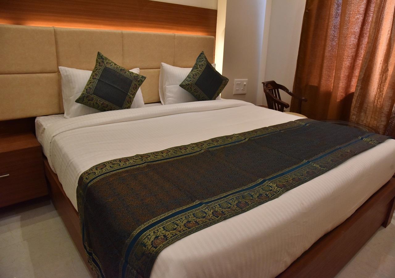 Hotel Rk Grand Varanasi Luaran gambar